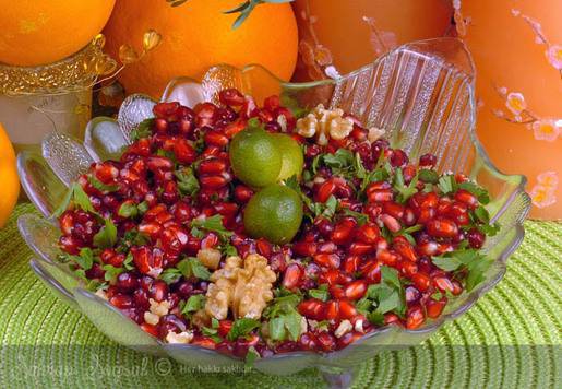 Cevizli Nar Salatası Tarifi