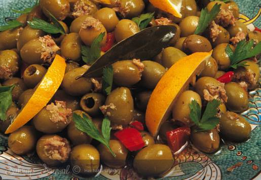 Cevizli Yeşil Zeytin Ekşilemesi Tarifi