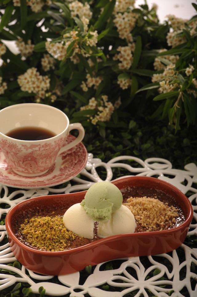  Çikolatalı Pekmezli Tatlı Tarifi