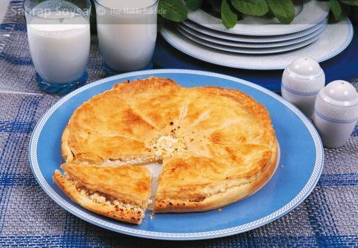 İrmikli Peynir Böreği - Tiropita Tarifi