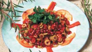 Narlı Zeytin Salatası Tarifi