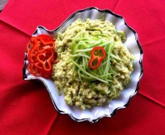 Gülşah'ın Avokadolu Fanfin Salatası Tarifi